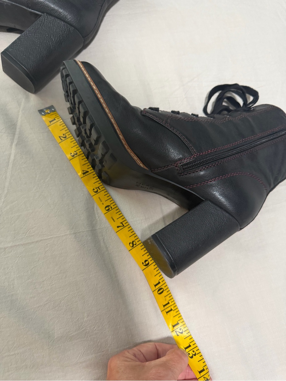 Naturalizer Black Lace-Up Block Heel Ankle Boots, Size 9 - Picture 13 of 13